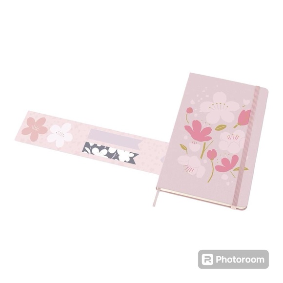 Moleskine Sakura Limited Edition Ruled Notebook - Picture 6 of 6